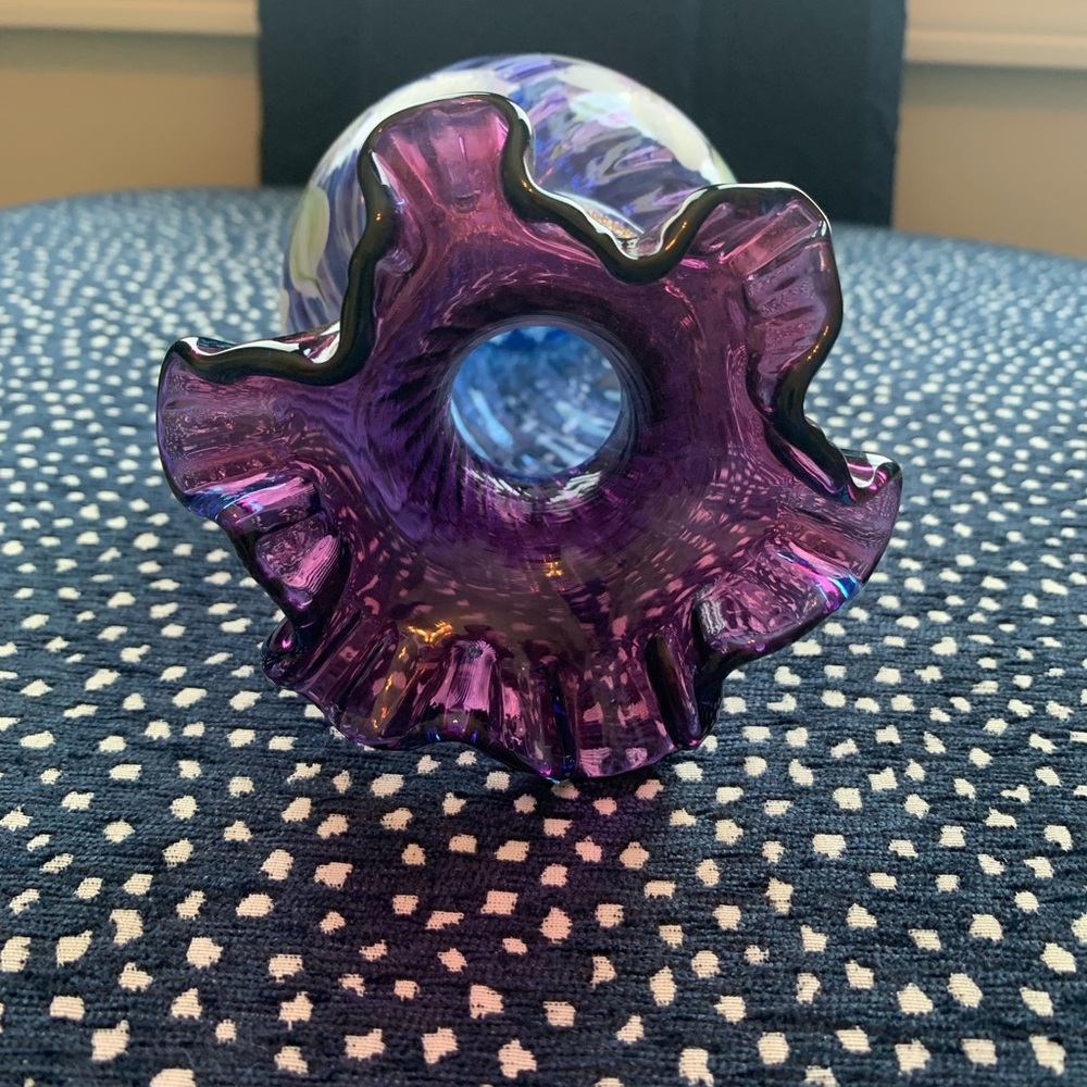 Fenton Mulberry Recognition vase - Picture 5 of 8